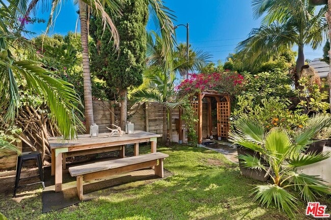 Building Photo - 409 Westminster Ave