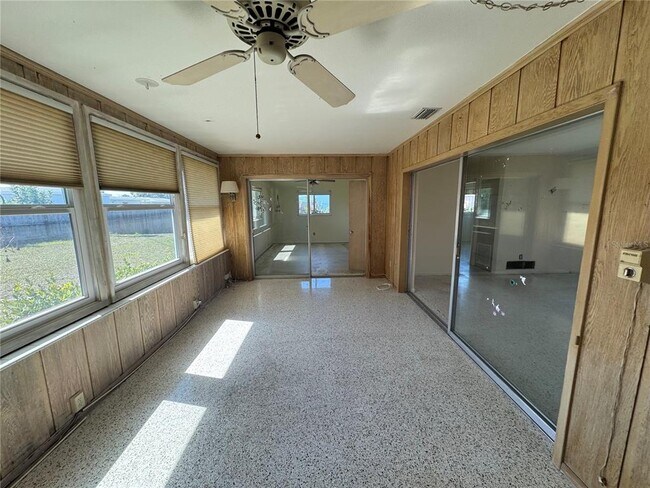 Building Photo - 264 Glen Oak Rd