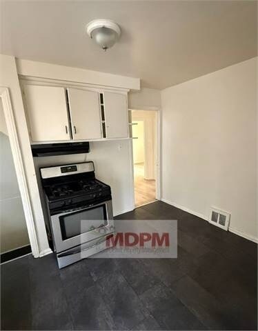 Building Photo - 17811 Runyon St