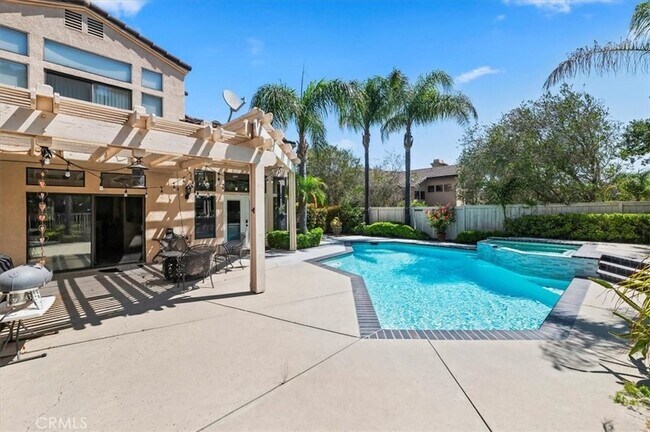 Building Photo - 2760 Hidden Hills Way W