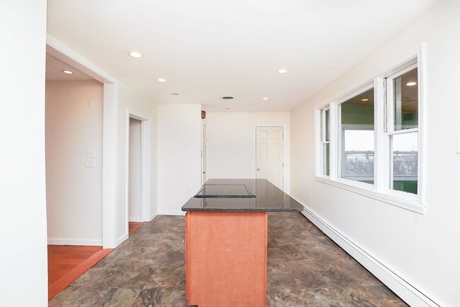 Building Photo - 175 Trenton St