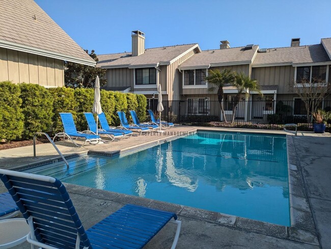 Building Photo - Seal Beach Condo Near Beach