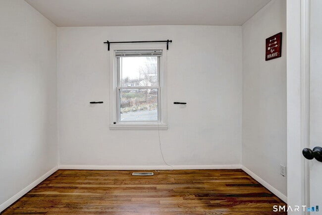 Building Photo - 42 Highland Ave