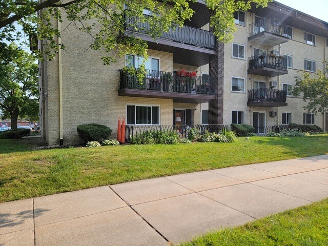 Building Photo - 535 S Cleveland Ave