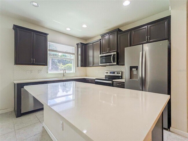 Building Photo - 11670 Rolling Green Dr