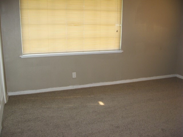 Building Photo - 1216 Armor Ave