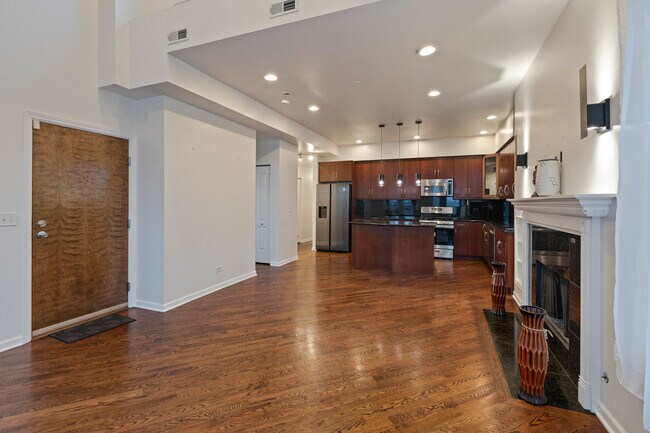 Building Photo - 4800 S St Lawrence Ave