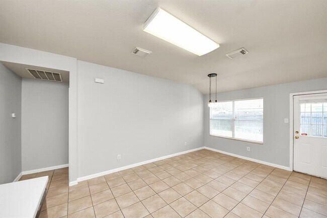 Building Photo - 19630 Beachy Ct