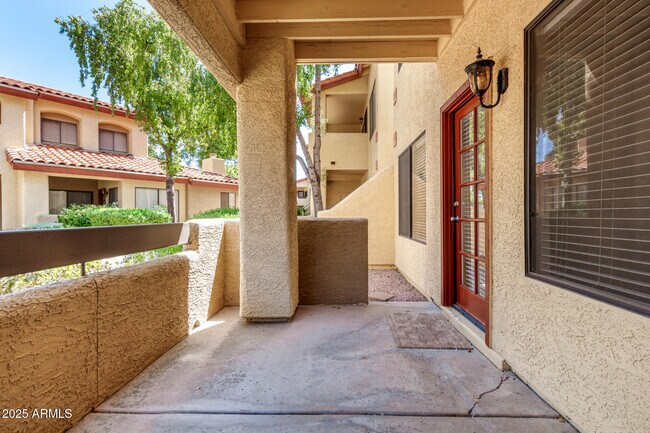 Building Photo - 7008 E Gold Dust Ave