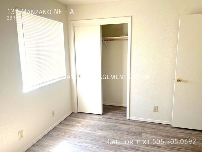 Building Photo - 137 Manzano St NE