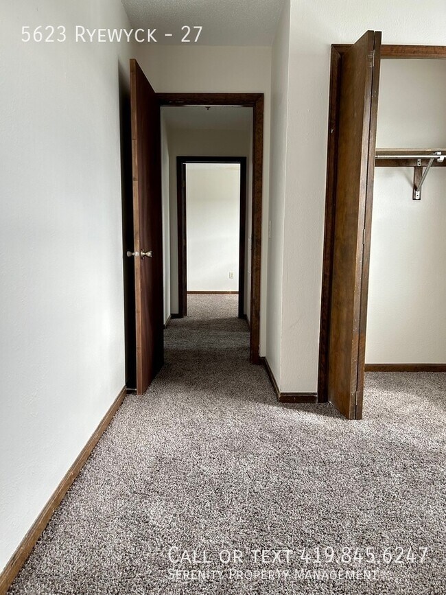 Building Photo - 5623 Ryewyck-27