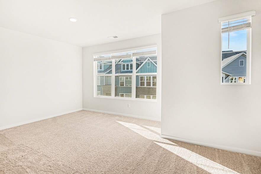 Building Photo - 6328 Deerfoot Dr