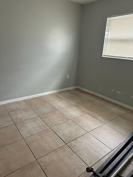 Building Photo - 213 10th St NW