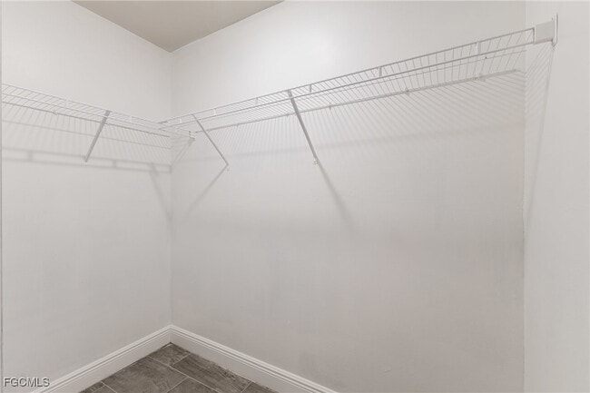 Building Photo - 2403-2405 Maple Ave