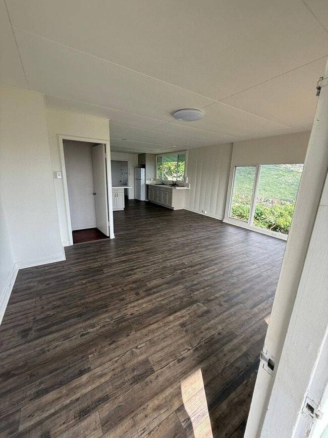 Building Photo - For Rent – 2BR / 1BA Home with Stunning Kahala Mountain View