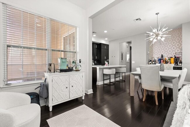 Building Photo - 520 Lanark Ct