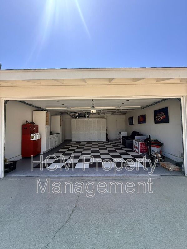 Building Photo - 23709 Maidstone Pl