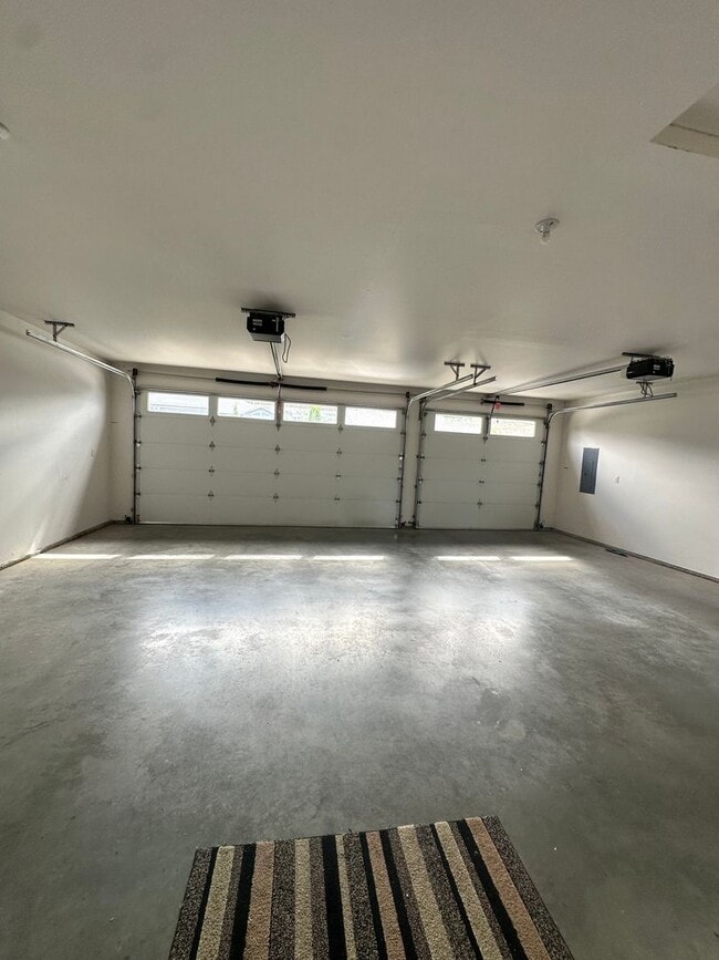 Building Photo - Beautiful Fancher Heights Home for Rent