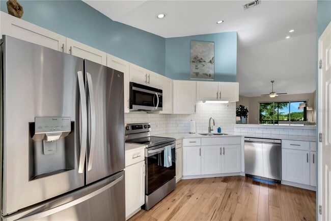 Building Photo - 421 Enclave Pl