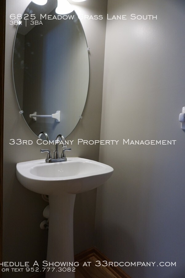 Building Photo - Exceptional 3-Bedroom Townhome in Cottage ...