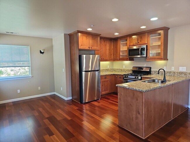 Building Photo - 405 Foothill Blvd