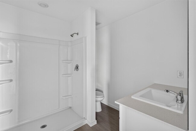 Building Photo - 3008 Calhoun Fls Dr