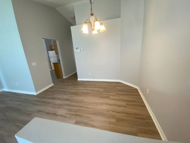 Building Photo - 4 Bedroom 3 Bath home in Sandy Ridge subdivision, in Davenport for RENT!