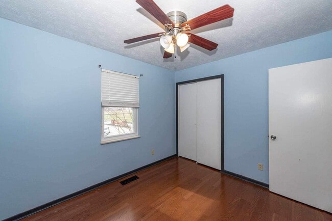 Building Photo - 2620 Lesa Ln