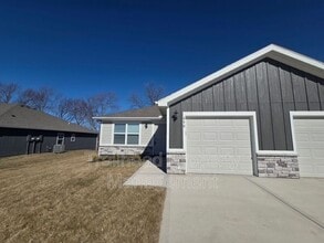 Building Photo - 640 Fall Mdw Ln