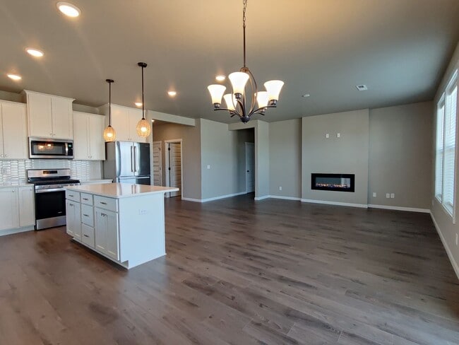 Building Photo - Gorgeous Newer Single Family Home in West ...