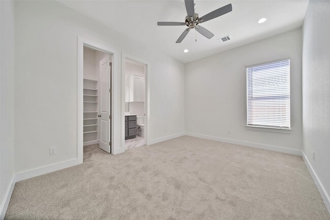 Building Photo - 7611 Athlone Dr