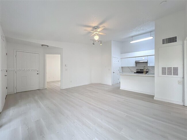 Building Photo - 2225 Metropolitan Way