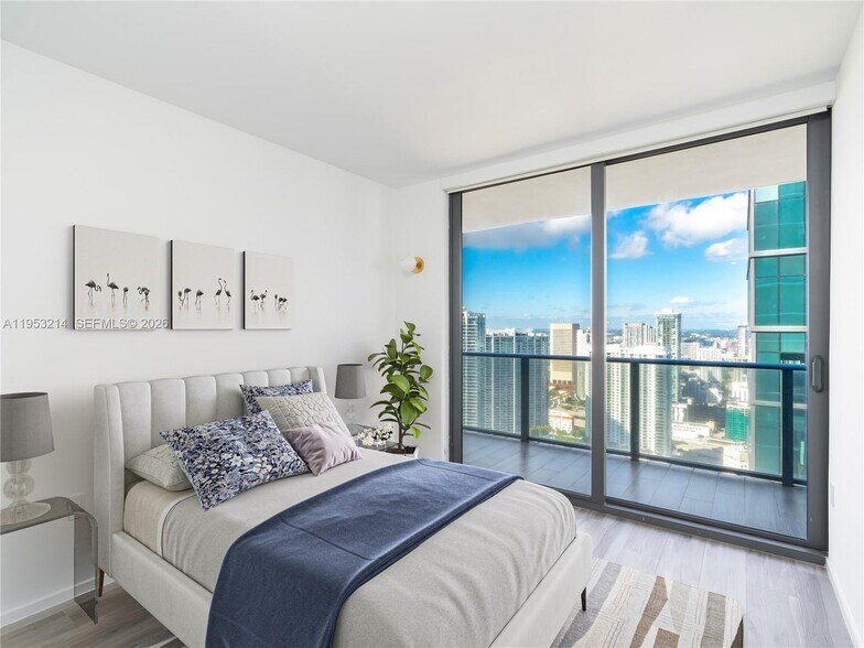 Building Photo - 801 S Miami Ave