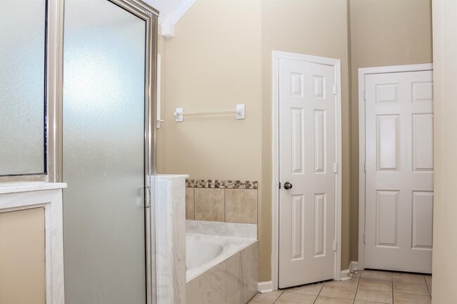 Building Photo - 20 Cypress Ridge Cove