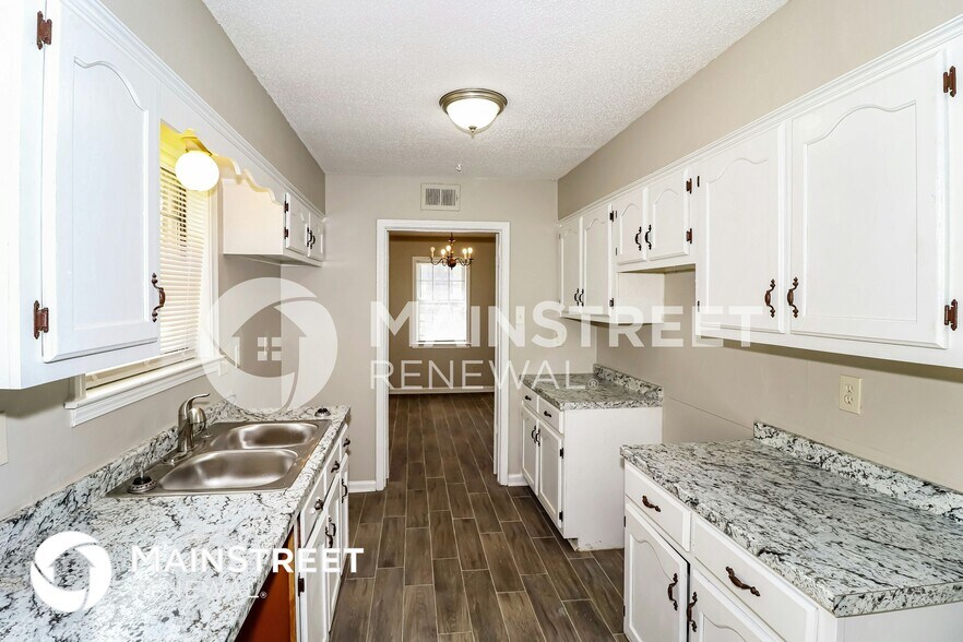 Building Photo - 4086 Battlefield Dr