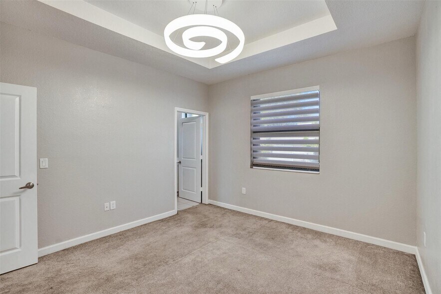 Building Photo - 389 NE 208th Ter