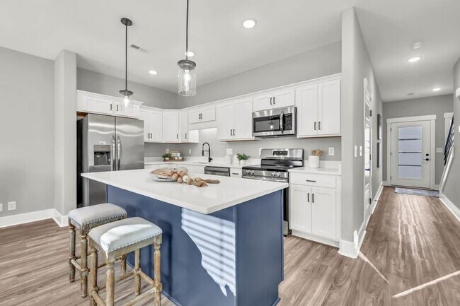 Building Photo - 1504 Jonathan Wade Cir