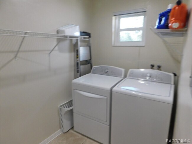 Building Photo - 95 E Hartford St