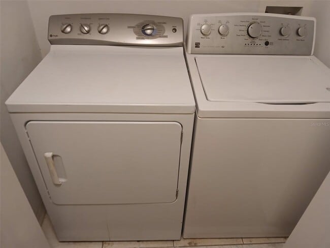 Building Photo - 4239 Winding Vine Dr