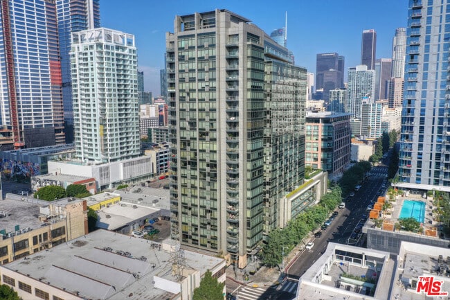 Building Photo - 1155 S Grand Ave