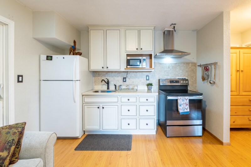 Building Photo - 1841 Bahia St