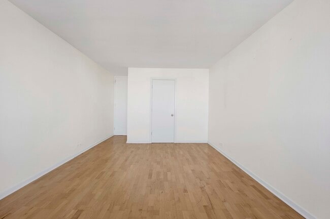 Building Photo - 1030 N State St