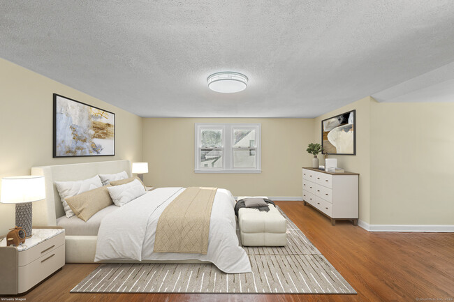 Building Photo - 20 Rosina Rd