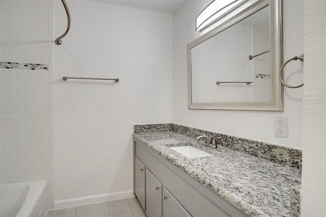 Building Photo - 1104 Shady Pine Ct
