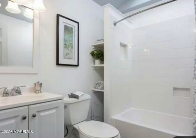 Building Photo - 170 1st Ave