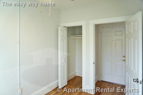 Building Photo - 27-29 Lambert St Unit #3R