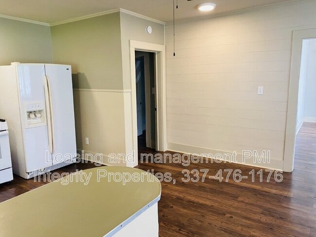 Building Photo - 306 S Lee Ave