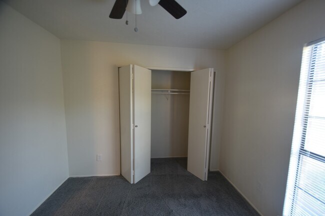 Building Photo - 24215 Beef Canyon Dr