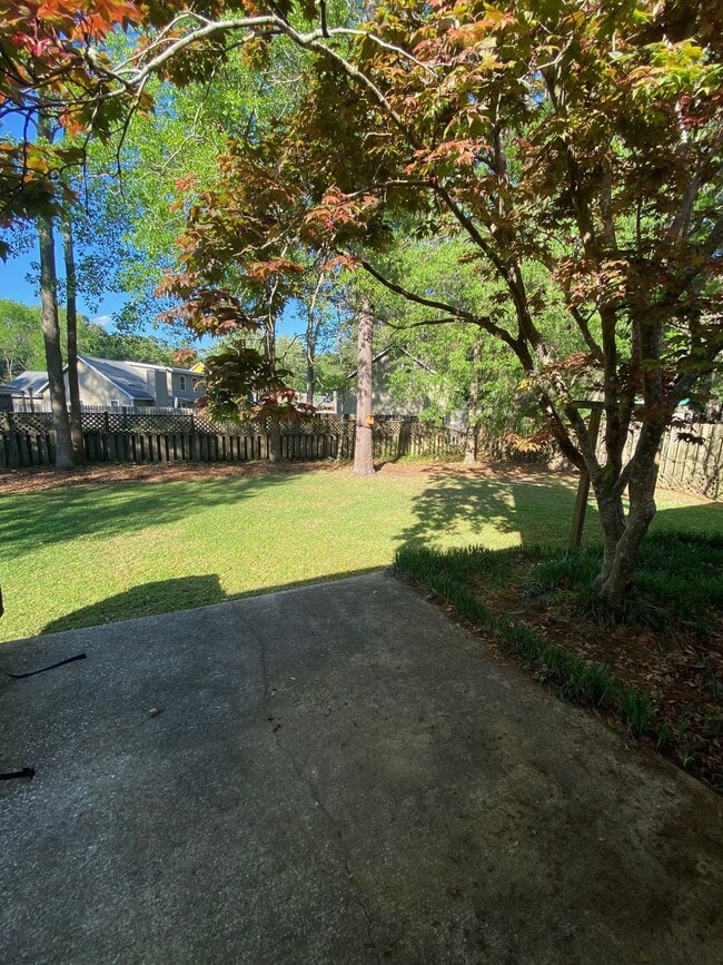 Building Photo - 406 Miner Dr