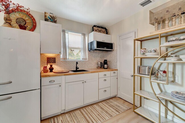 Building Photo - 15 N Ocean Breeze